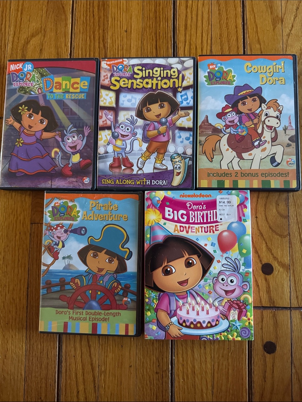 5-DVD Dora the Explorer lot